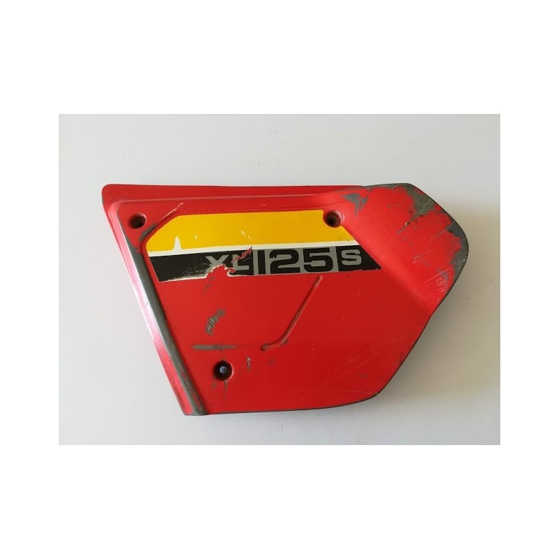 CARTER LATERAL GAUCHE ROUGE POUR 125 HONDA XLS