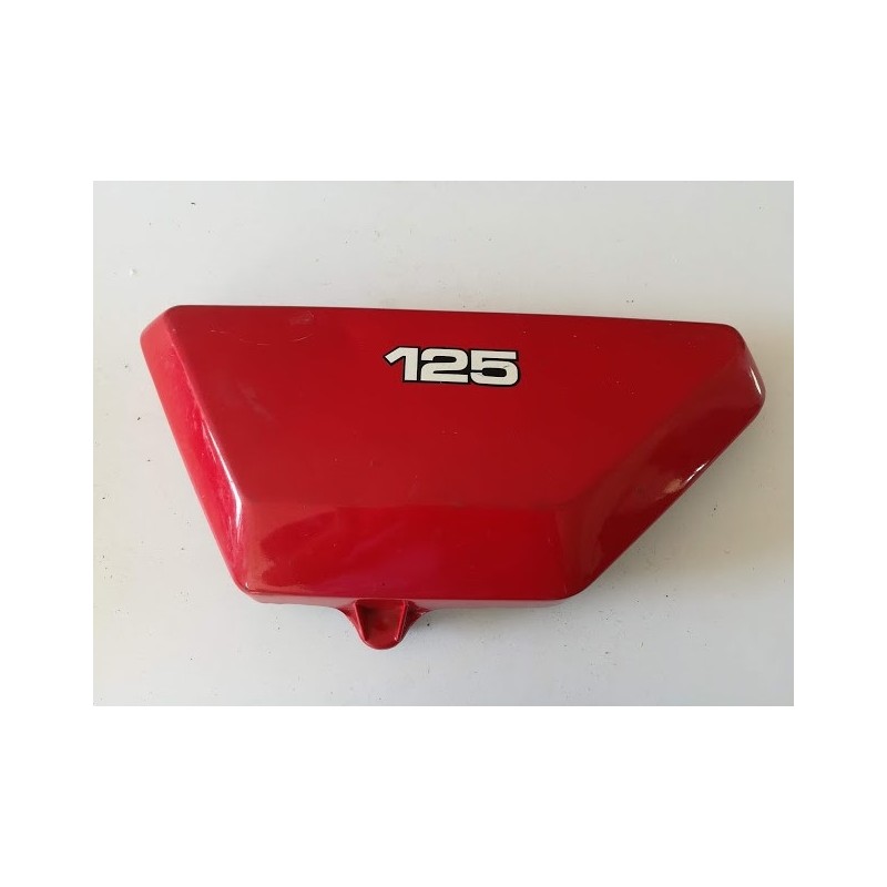 CARTER LATERAL GAUCHE ROUGE POUR YAMAHA 125 RD
