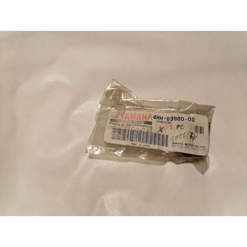 contacteur de stop reférence YAMAHA 4HM-83980-00
