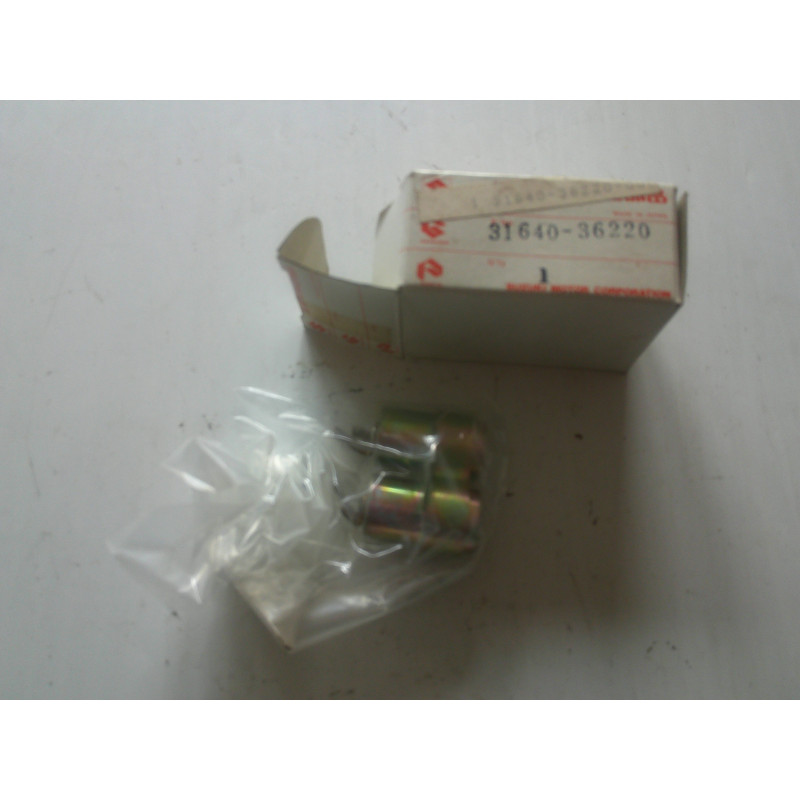 KIT CONDENSATEUR D ORIGINE REFERENCE SUZUKI 31640-36220