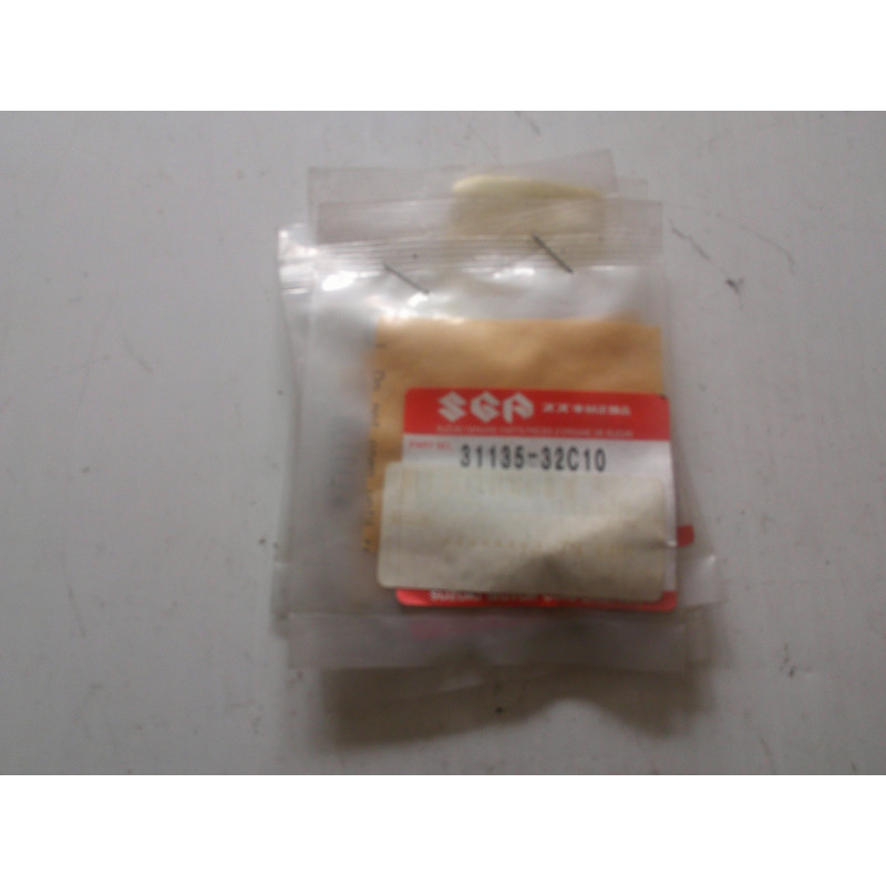 LOT DE 4 RESSORTS DE DEMARREUR D ORIGINE REFERENCE SUZUKI 31135-32C10