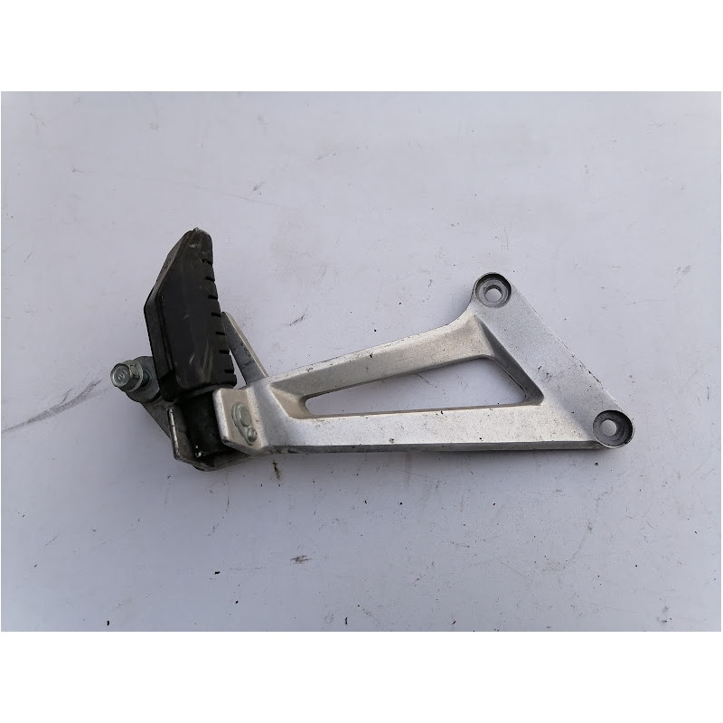 PLATINE REPOSE PIED PASSAGER DROITE POUR  HONDA  125  CBR  JC 34