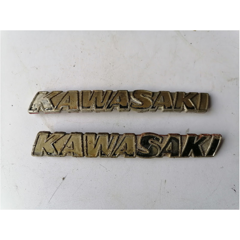 2 EMBLEMES DE RESERVOIR KAWASAKI POUR 100 G7T