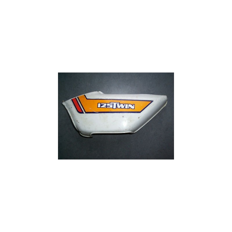 CACHE LATERAL GAUCHE POUR  HONDA  125  TWIN