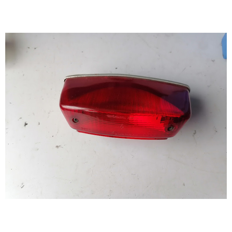 FEU ARRIERE POUR YAMAHA 125 YBR DE 2005 1ER MODELE