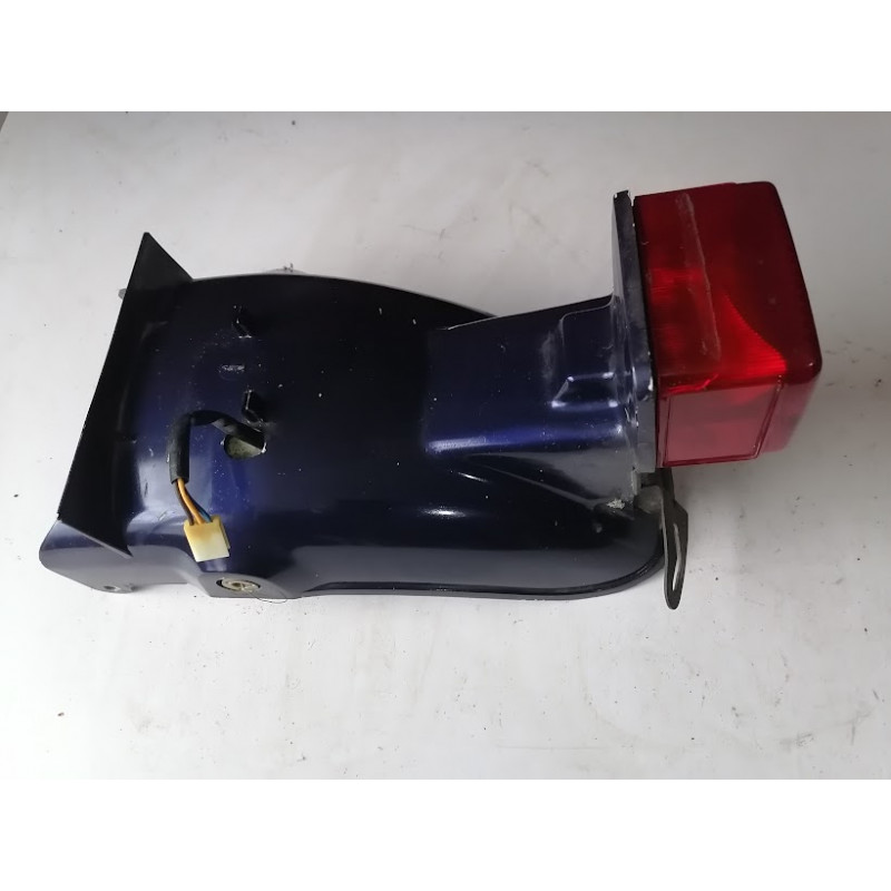 GARDE BOUE ARRIERE BLEU AVEC SON FEU POUR YAMAHA 125 SR 10 F
