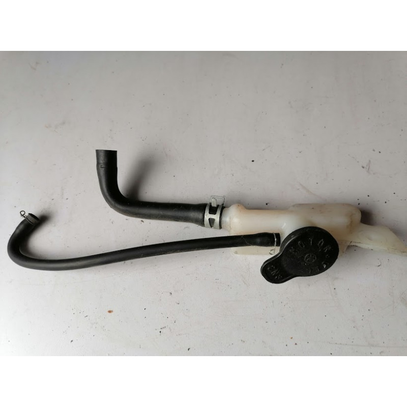 SYSTEME DE REMPLISSAGE D HUILE D ORIGINE POUR YAMAHA  125 TDRE 4FU 5 AE