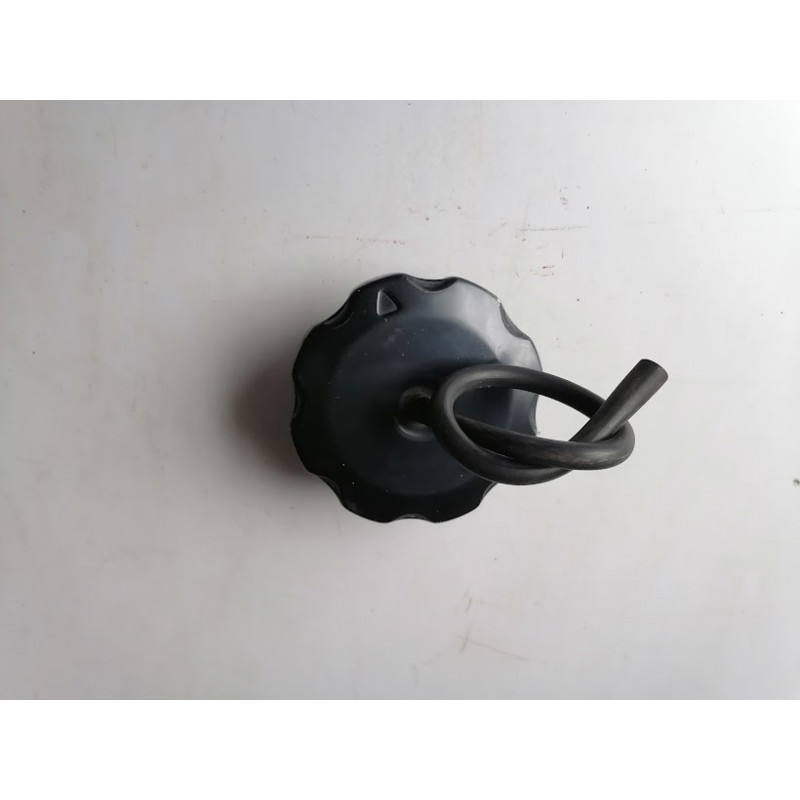 BOUCHON DE RESERVOIR D ORIGINE POUR HONDA 125 XLR JD 04