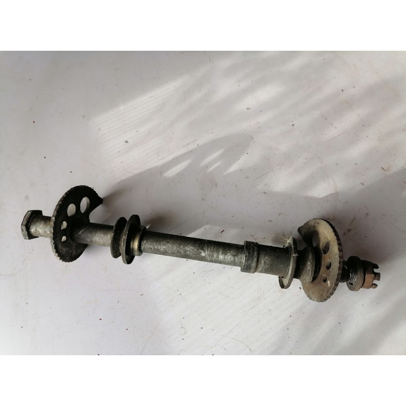 AXE DE ROUE ARRIERE D ORIGINE POUR YAMAHA 125 TDR 3XD