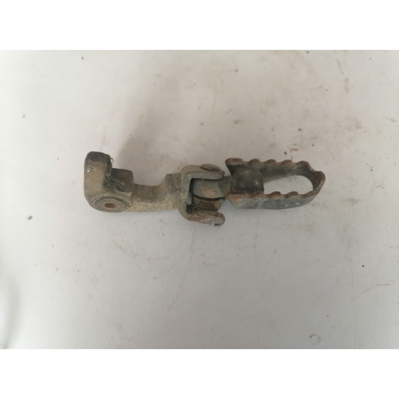 REPOSE PIED PILOTE DROIT D ORIGINE  AVEC SON SUPPORT POUR HONDA 125 XLS