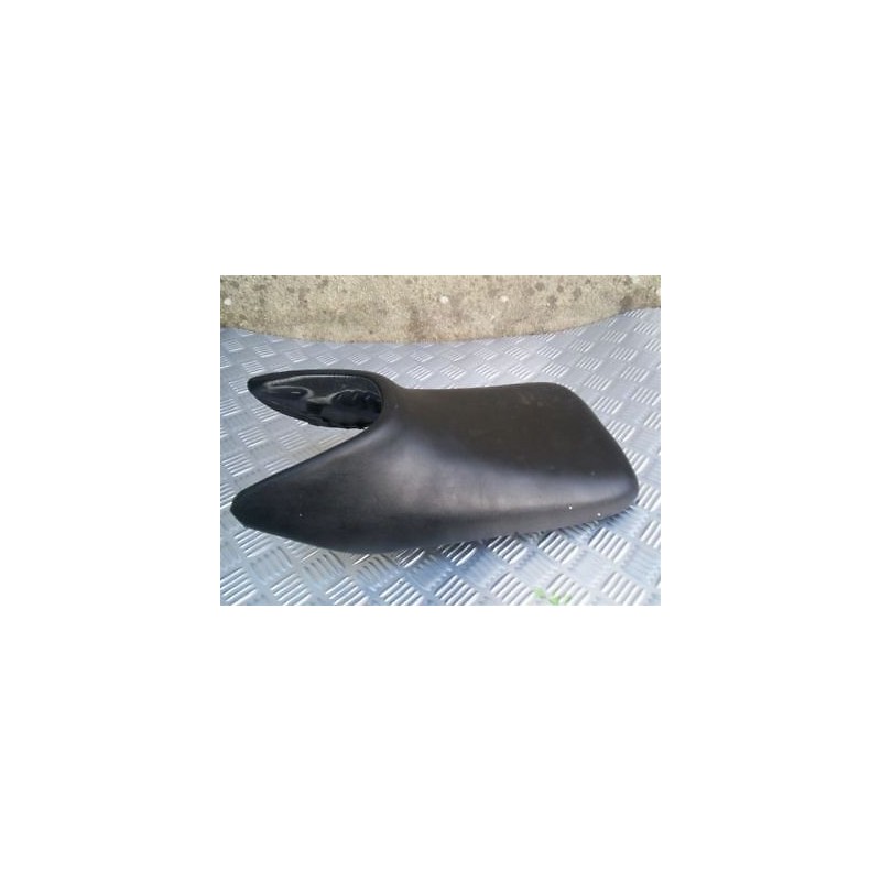 SELLE  PILOTE  POUR  HONDA  125  CBR  JC 34  