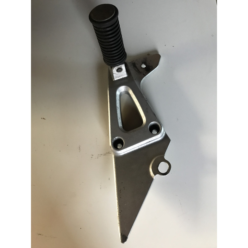 REPOSE PIED PASSAGER ARRIERE DROIT POUR SUZUKI 650 FREEWIND