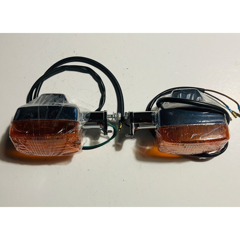 PAIRE DE CLIGNOTANTS NEUF LONCIN 200/250