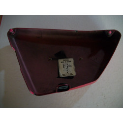 CARTER LATERALE DROIT ROUGE AVEC LOGO POUR SUZUKI 125GN