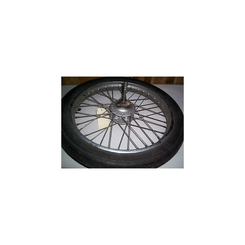 ROUE AVANT NUE POUR SUZUKI 125 GN ROUE AVANT NUE POUR SUZUKI 125 GN