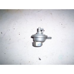 ROBINET A ESSENCE  POUR  HONDA  125  CBR  JC 34  